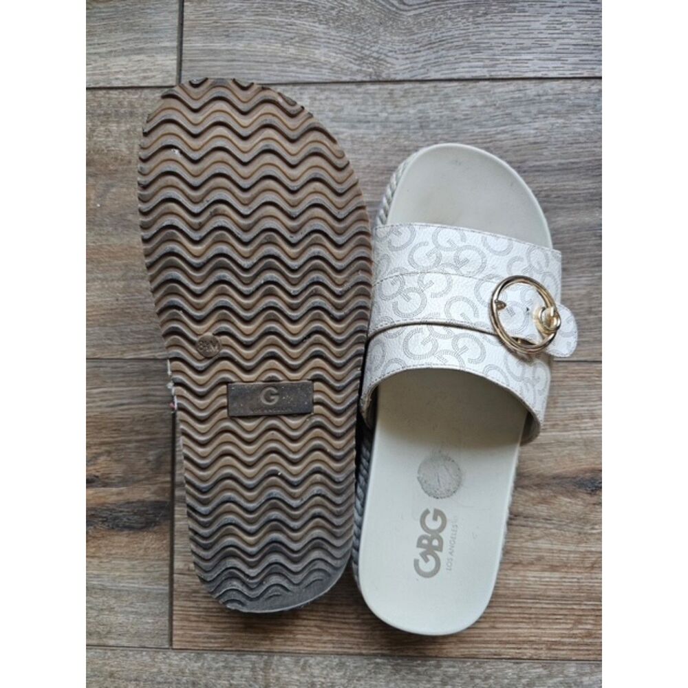 GBG Los Angeles White Monogram Platform Slides - Size 8.5M